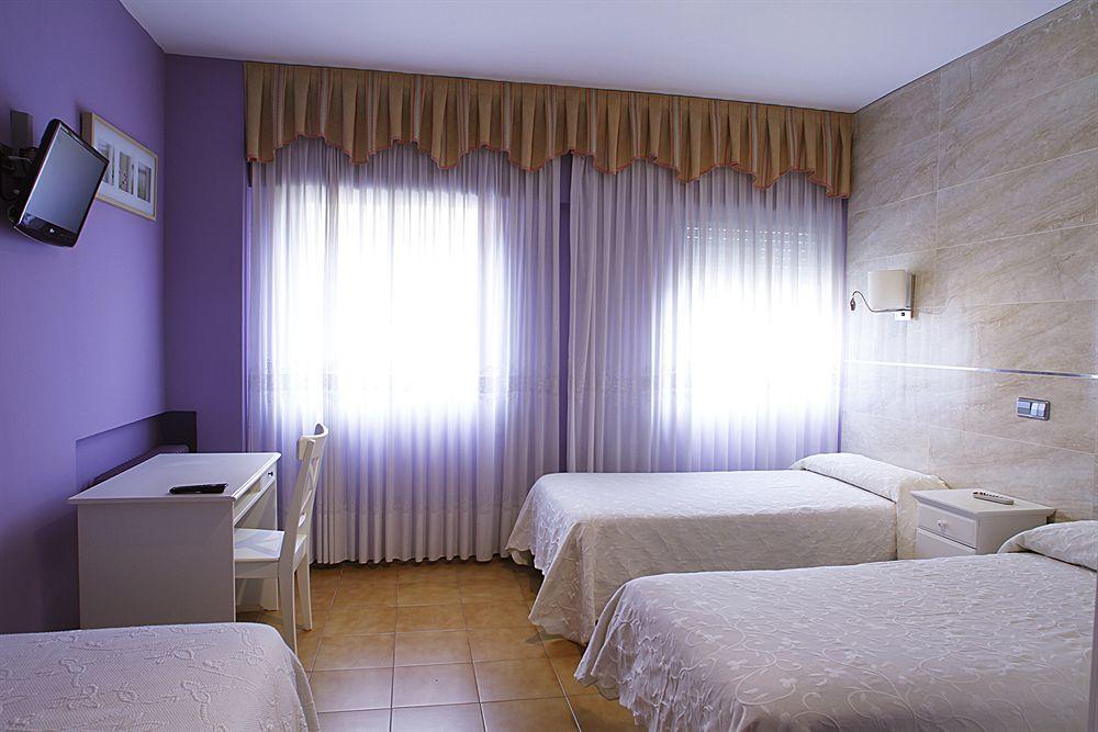 Hostal Los Angeles Мадрид Экстерьер фото