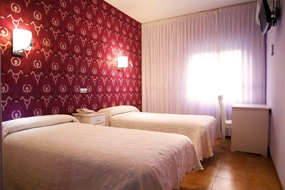 Hostal Los Angeles Мадрид Экстерьер фото
