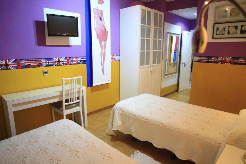 Hostal Los Angeles Мадрид Экстерьер фото